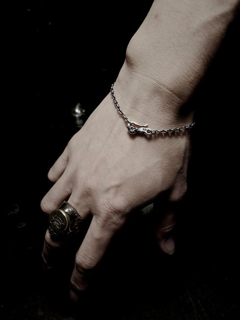 Mini skull hook bracelet